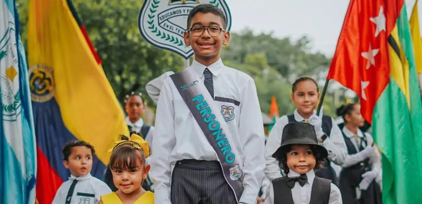 Desfile de Gala por el Aniversario de Barrancabermeja
